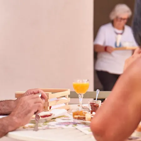 فندق مبيت وإفطار Casa Chiari أغروبولي